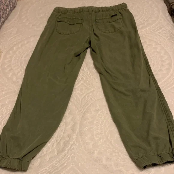 NWOT Sanctuary Green Tencel Joggers - Picture 5 of 9